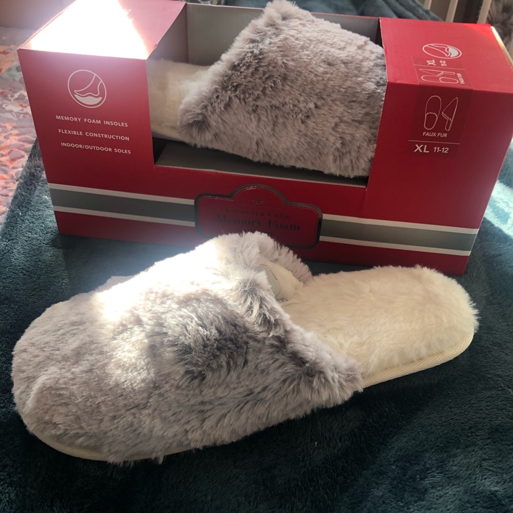 Memory foam slippers